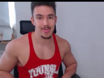 Muscledanny69 Chaturbate stream image from August 27, 2025