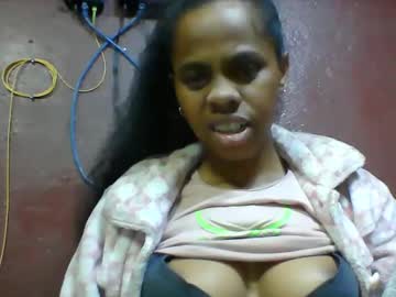 Nirinahfy Chaturbate stream image from August 27, 2025