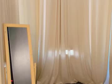 Skye_Shy Chaturbate stream image from August 27, 2025