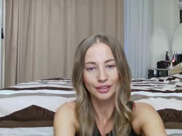 Beccalovely69 Chaturbate stream image from August 27, 2025
