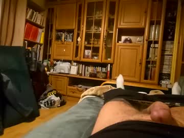 Miki1p Chaturbate stream image from August 27, 2025