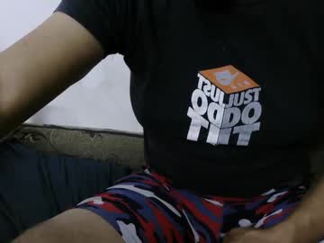 Muhra Chaturbate stream image from August 27, 2025