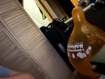 Kgrmloon Chaturbate stream image from August 27, 2025