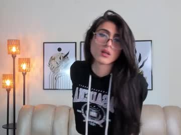 Violeta_Foxz Chaturbate stream image from August 27, 2025