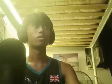 Mhhhniceass Chaturbate stream image from August 27, 2025