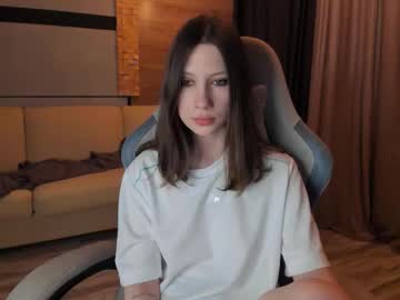 Bbmeowmeow Chaturbate stream image from August 28, 2025