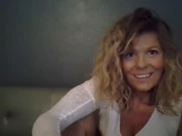 Haileys123 Chaturbate stream image from August 28, 2025