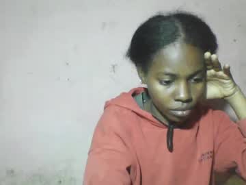 Vanillachann Chaturbate stream image from August 28, 2025