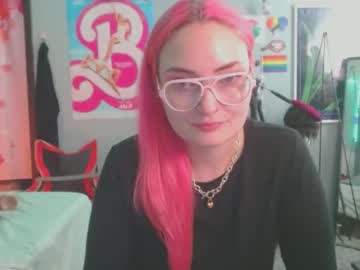 Jennifergwen Chaturbate stream image from August 28, 2025