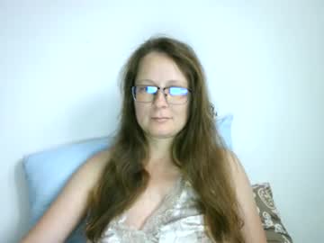 Dobrodeya Chaturbate stream image from August 28, 2025