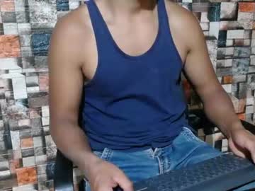 Sexatlexx Chaturbate stream image from August 28, 2025