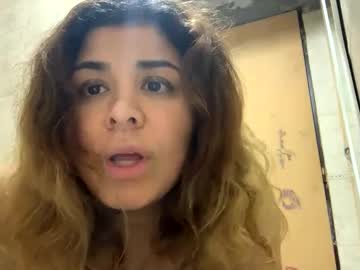 Brujitahot Chaturbate stream image from August 28, 2025