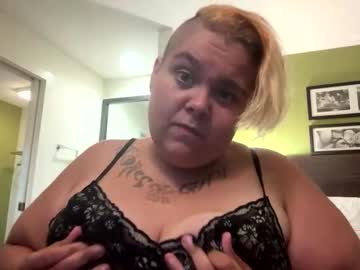 Chunkygirl27 Chaturbate stream image from August 28, 2025