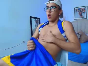 Taylor_77_ Chaturbate stream image from August 28, 2025