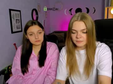 Esma_Shine Chaturbate stream image from August 28, 2025