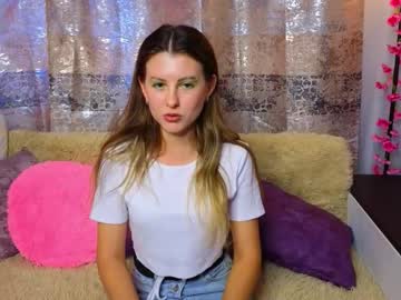 Kisscassy Chaturbate stream image from August 28, 2025