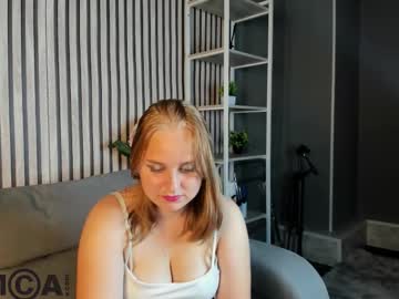 Rosa_Jones Chaturbate stream image from August 28, 2025