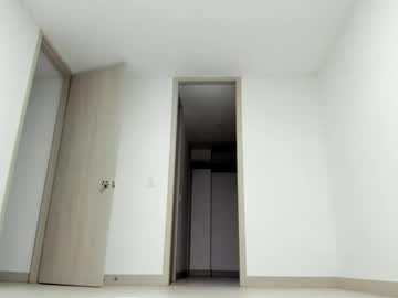 Meganmir1 Chaturbate stream image from August 28, 2025