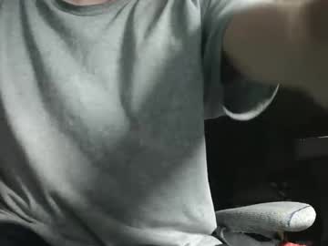 Grinningbear Chaturbate stream image from August 28, 2025