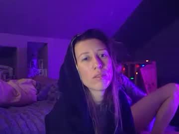Bigkitties69 Chaturbate stream image from August 28, 2025