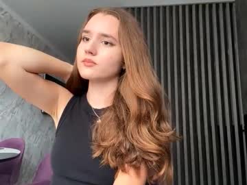 Deeannballmann Chaturbate stream image from August 28, 2025