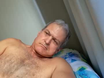 2ricardo Chaturbate stream image from August 28, 2025