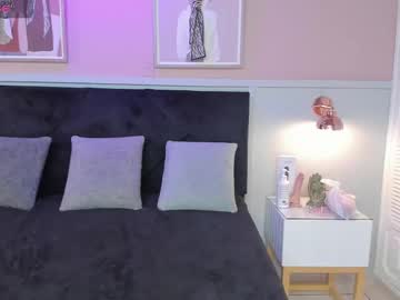 Elodie_Walker Chaturbate stream image from August 28, 2025