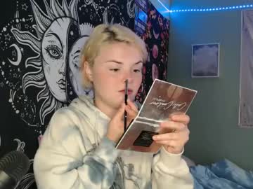 Venusastar Chaturbate stream image from August 28, 2025