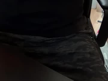 Raybacsi Chaturbate stream image from August 28, 2025
