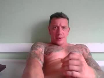 Tinizzle86 Chaturbate stream image from August 28, 2025