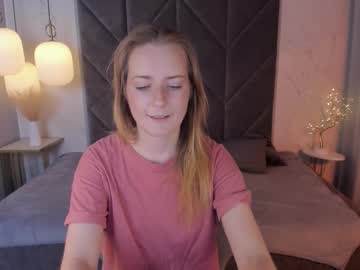 Meggysun Chaturbate stream image from August 28, 2025