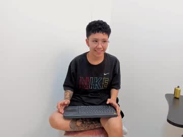 Moonkitty_ Chaturbate stream image from August 28, 2025