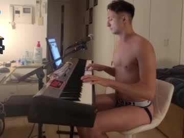 Barebritpianist Chaturbate stream image from August 28, 2025