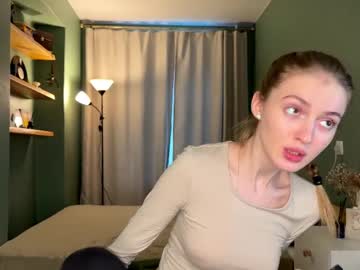 Lily_Savage Chaturbate stream image from August 28, 2025
