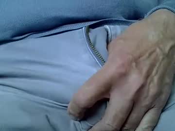 Mikeybed Chaturbate stream image from August 28, 2025