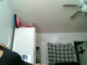Crystalbarbie214 Chaturbate stream image from August 28, 2025