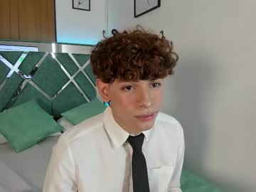 Joshclarktt Chaturbate stream image from August 28, 2025