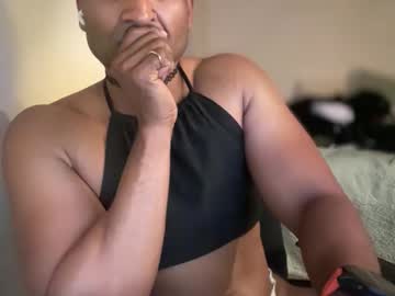 Kinkyslutdee Chaturbate stream image from August 28, 2025