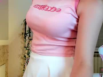 Kittiesland Chaturbate stream image from August 28, 2025