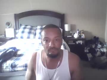 Gifted_Cocks69 Chaturbate stream image from August 28, 2025