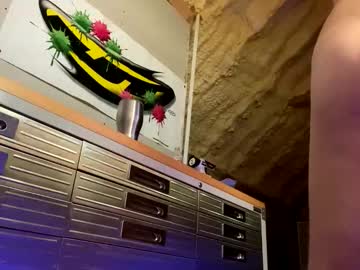 Iwinnner Chaturbate stream image from August 28, 2025