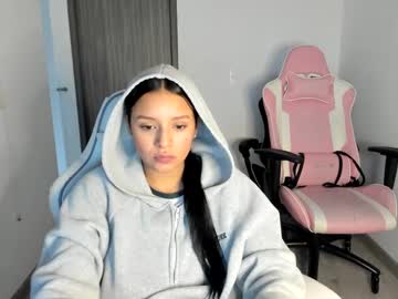 Kimmi_Foxy Chaturbate stream image from August 28, 2025