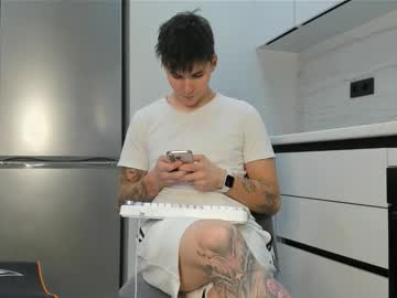 Sairyeks Chaturbate stream image from August 28, 2025