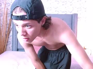 Zifxxx Chaturbate stream image from August 29, 2025