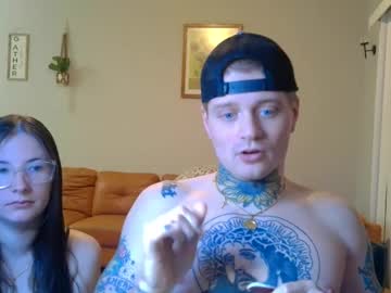 Redinthebed Chaturbate stream image from August 29, 2025