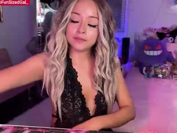 Funsizedgal Chaturbate stream image from August 29, 2025