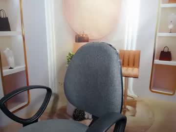 Hechin Chaturbate stream image from August 29, 2025