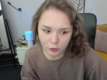 Alli_Zi Chaturbate stream image from August 29, 2025