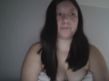 Annie104 Chaturbate stream image from August 29, 2025
