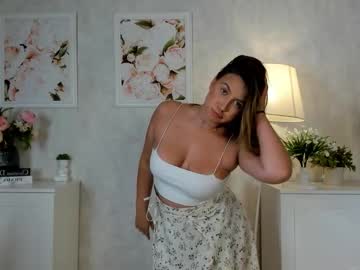 Labubushechka Chaturbate stream image from August 29, 2025